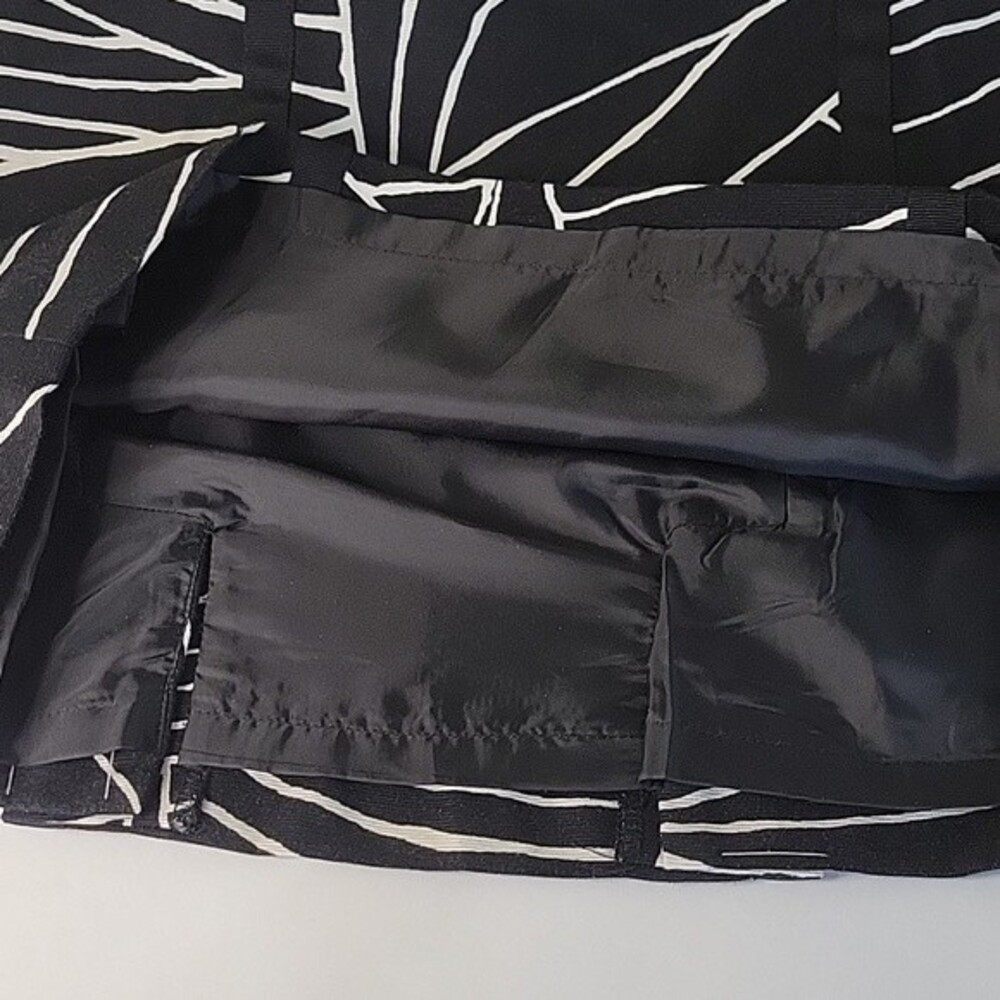 Ann Taylor black white geometric lined skirt size 0 NWT - Picture 7 of 7